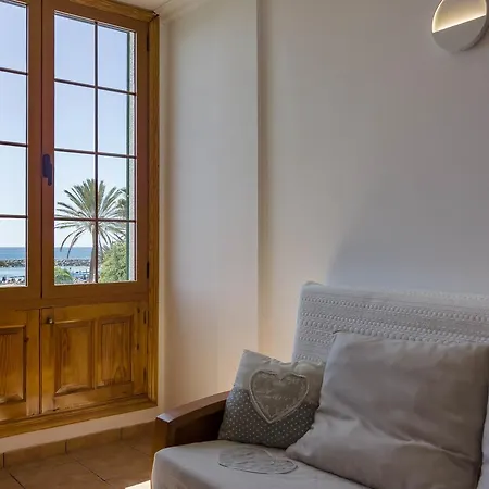 First Line Playa Las Vistas Apartment *